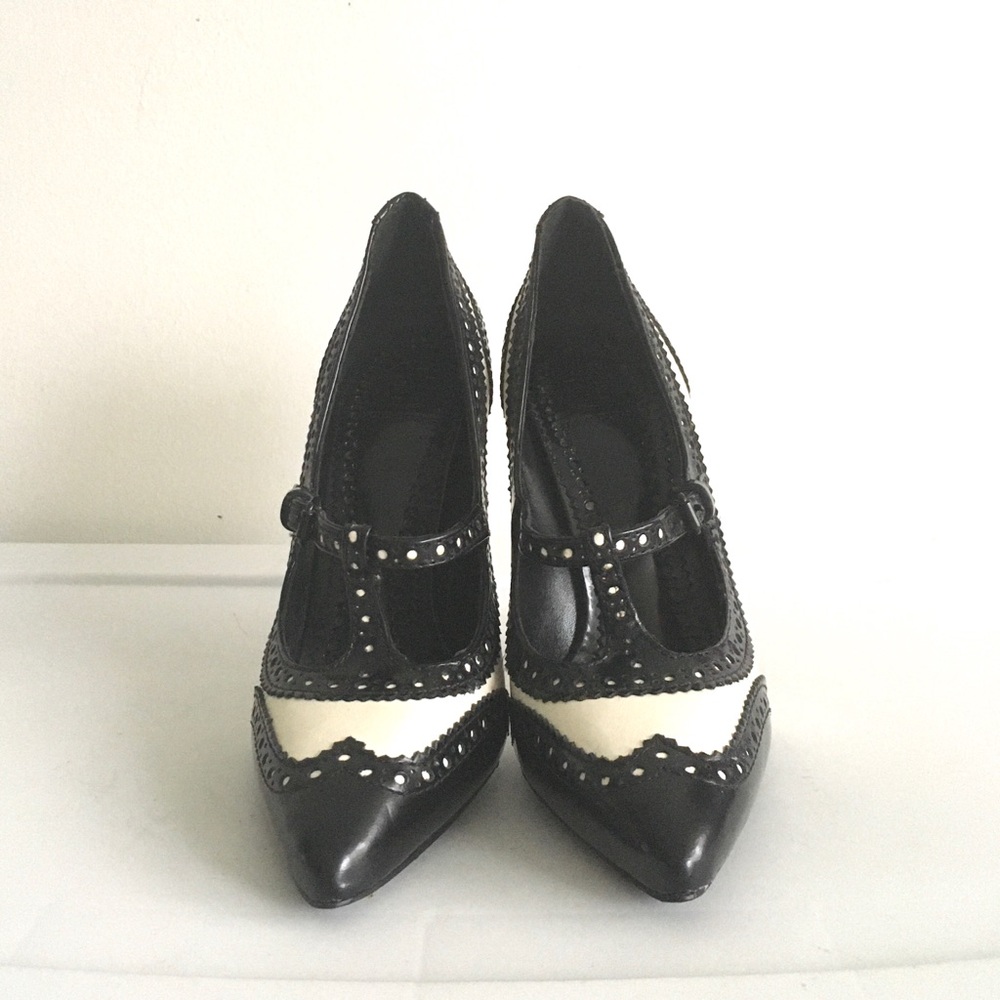(SOLD) TORY BURCH Oxford Everly Spectator Pumps 7 - Picture 9 of 16